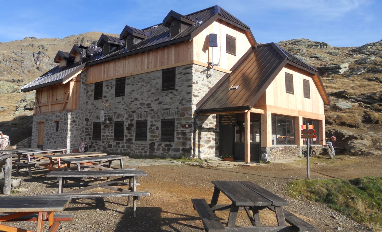 Rifugio Stella Alpina Lago Corvo | © Ph Rifugio Stella Alpina al Lago Corvo, APT Valli di Sole, Peio e Rabbi