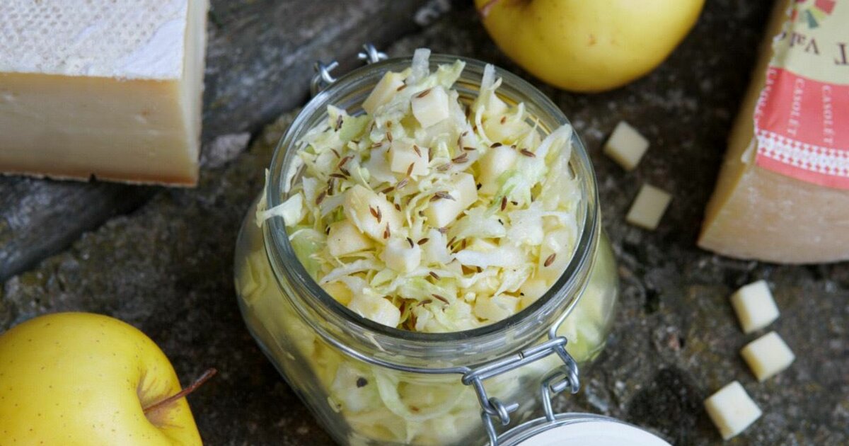 Recipe for green cabbage salad